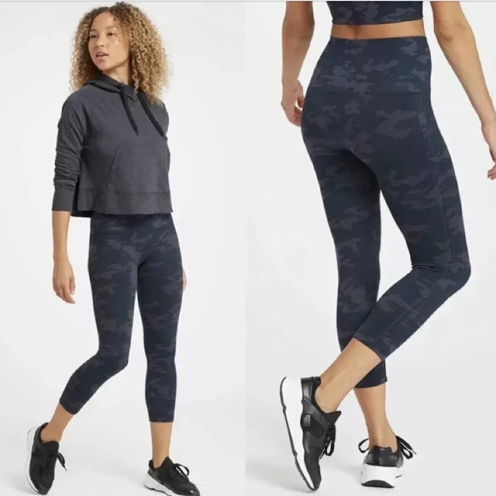 Spanx Black Camo Lamn Cropped Legging size S